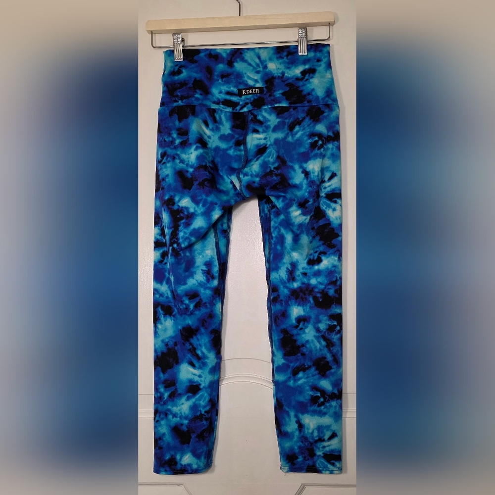 K-Deer Capri Legging In Blue Water